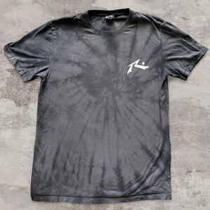 rusty tie-dye tee
